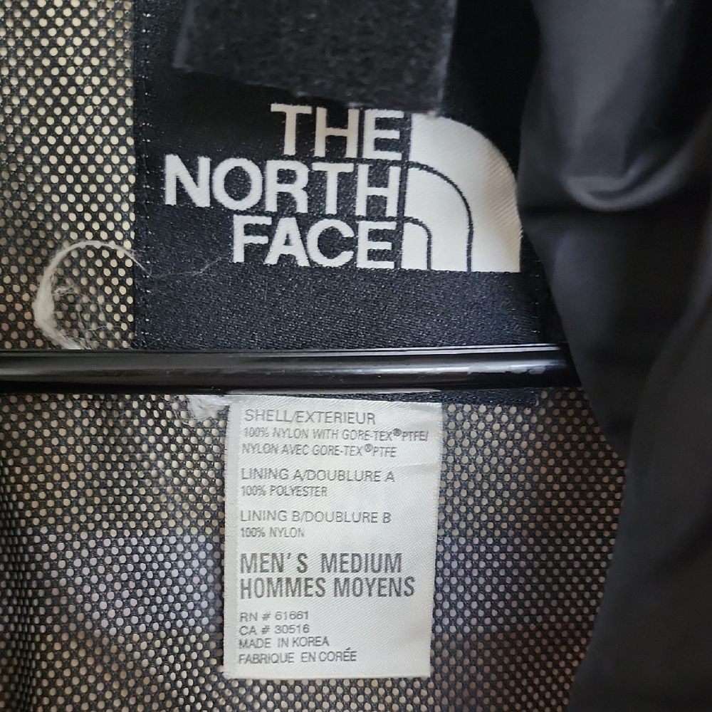 The North Face Red and Black Outdoor Hooded Jacket - Picture 2 of 4